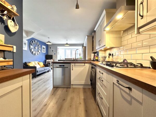 Goldstraw Lane, Fernwood, Newark