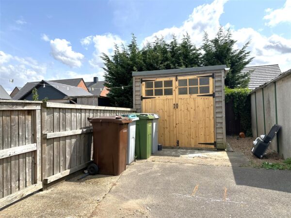 Thoresby Avenue, Newark