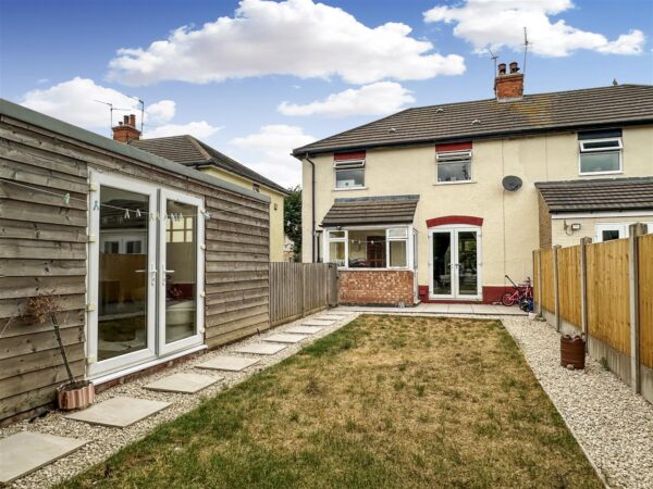 Thoresby Avenue, Newark