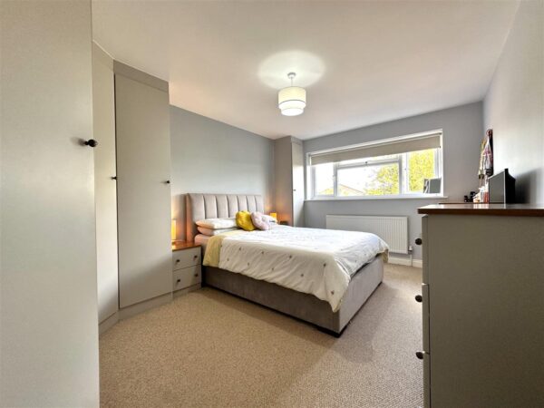 Thorold Road, Barrowby, Grantham, Lincolnshire
