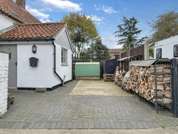 The Cottage, Scarle Lane, Eagle, Lincoln