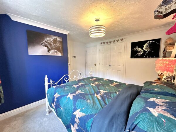 Cannon Close, Coddington, Newark