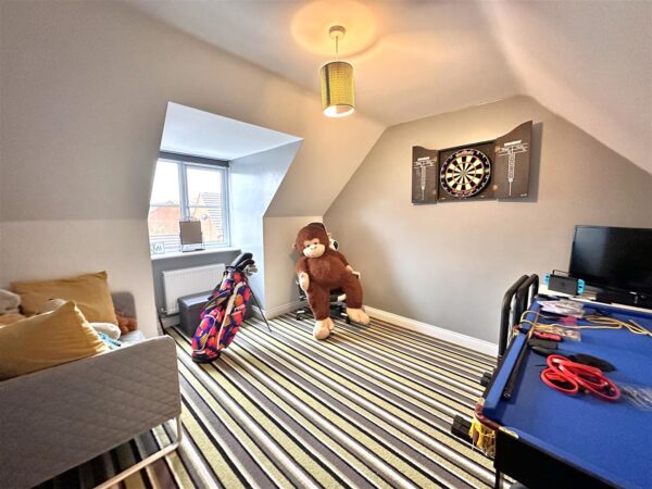 Stirling Drive, Coddington, Newark