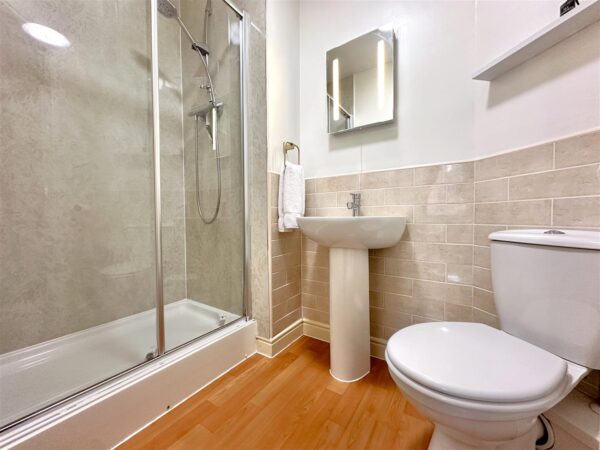 Goldstraw Lane, Fernwood, Newark