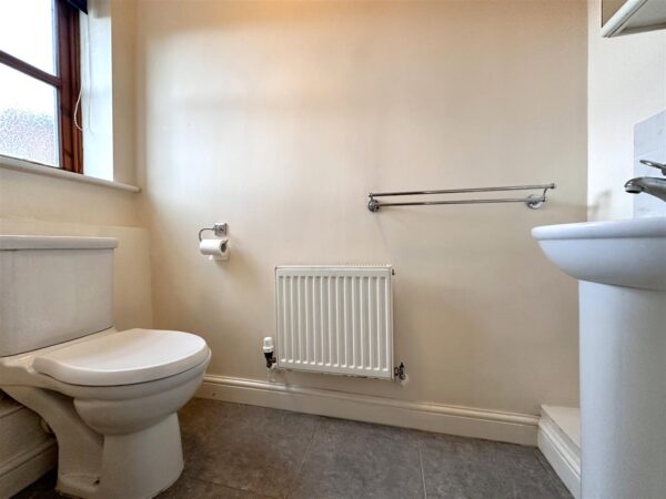 Vicarage Gardens, Balderton, Newark