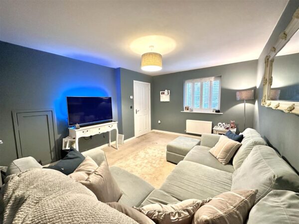 Lily Lane, The Heights, Newark