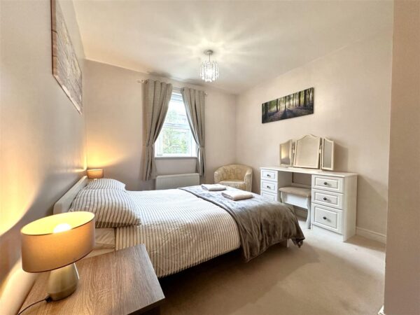 Goldstraw Lane, Fernwood, Newark