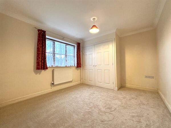 Vicarage Gardens, Balderton, Newark