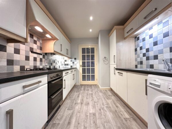 Vicarage Gardens, Balderton, Newark