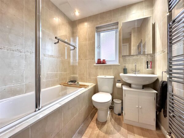 Charlock Gardens, Bingham, Nottingham