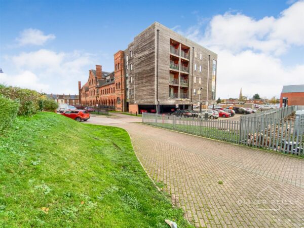 The Roundhead Building, Warwick Brewery, Newark