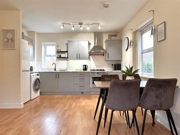 Goldstraw Lane, Fernwood, Newark