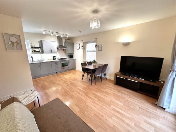 Goldstraw Lane, Fernwood, Newark