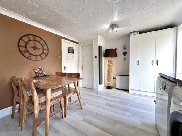 Cannon Close, Coddington, Newark