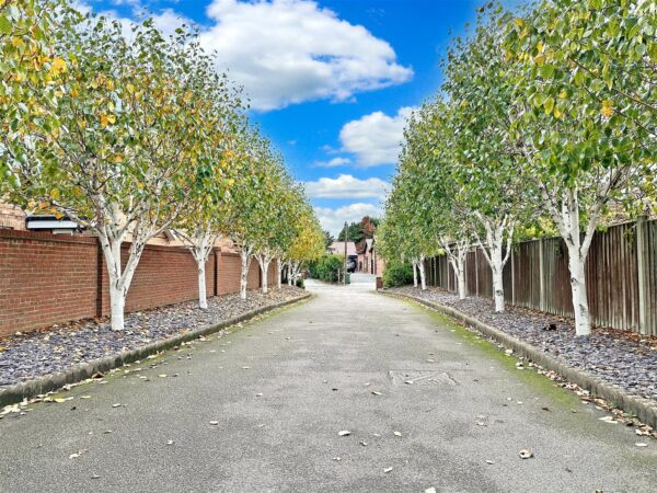 Vicarage Gardens, Balderton, Newark