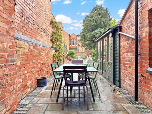 Wellington Road, Newark