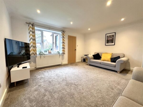 Lacey Green, Balderton, Newark