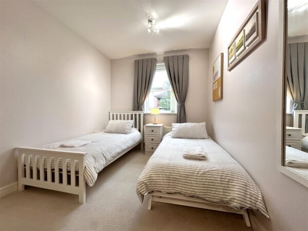 Goldstraw Lane, Fernwood, Newark