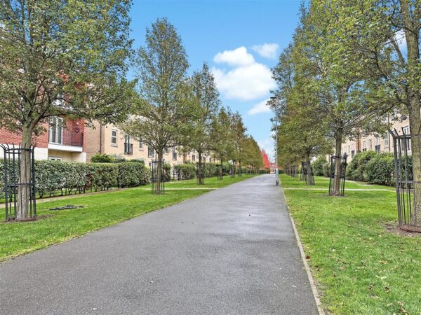 Goldstraw Lane, Fernwood, Newark