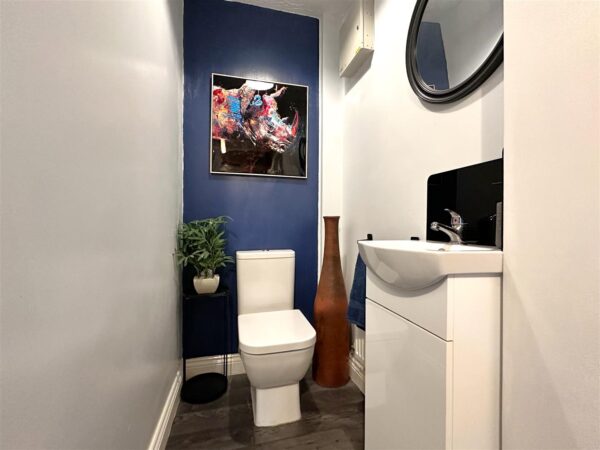 Stirling Drive, Coddington, Newark