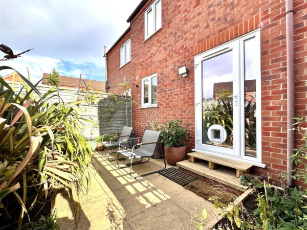 Cannon Close, Coddington, Newark