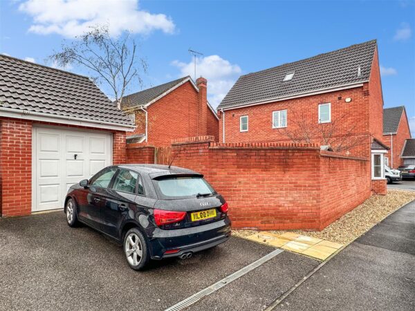 Stirling Drive, Coddington, Newark