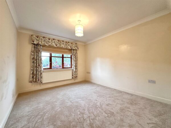 Vicarage Gardens, Balderton, Newark