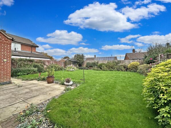Vicarage Gardens, Balderton, Newark