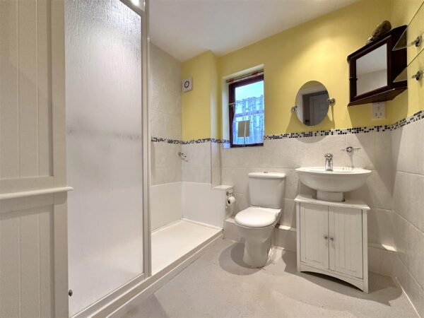 Vicarage Gardens, Balderton, Newark