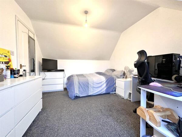 Stirling Drive, Coddington, Newark