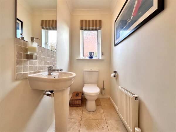 Saucemere Drive, Newark