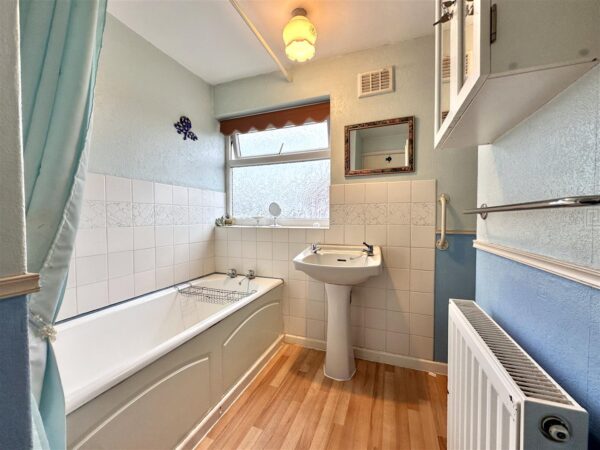 Queen Street, Balderton, Newark