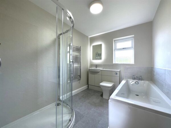 St. Catherines Close, Newark