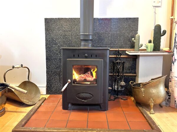 Perrimay Cottage, Fosse Road, Brough, Newark