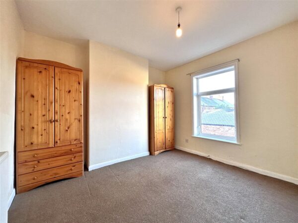 Cross Street, Newark