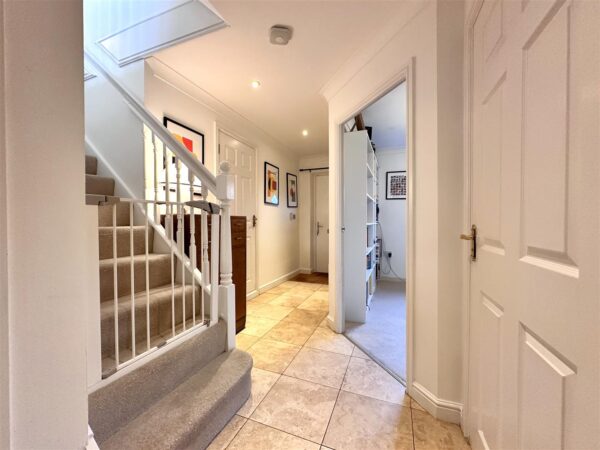 Saucemere Drive, Newark