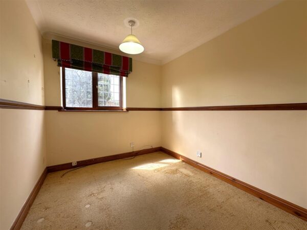 Alderann, Lincoln Road, Newark