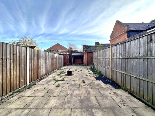 Cross Street, Newark