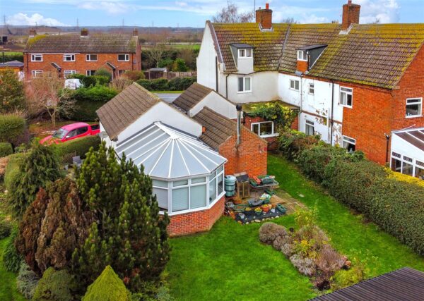 Perrimay Cottage, Fosse Road, Brough, Newark