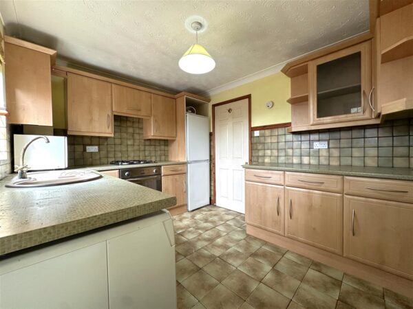 Alderann, Lincoln Road, Newark