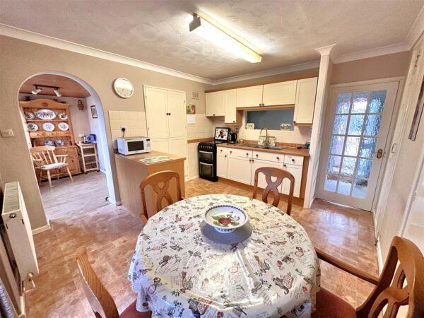 Queen Street, Balderton, Newark