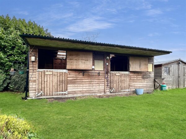 Perrimay Cottage, Fosse Road, Brough, Newark