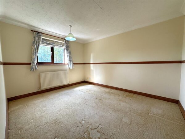 Alderann, Lincoln Road, Newark