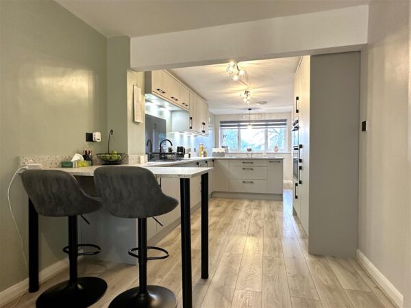 Cameron Lane, Fernwood, Newark