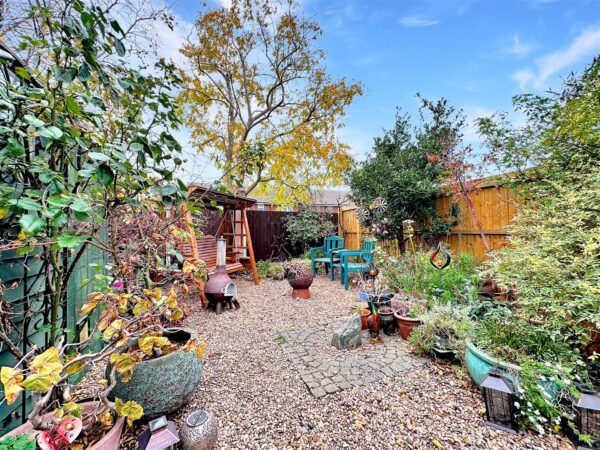 Hayside Avenue, Balderton, Newark