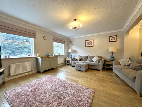 Cameron Lane, Fernwood, Newark