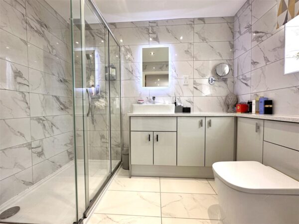 Vale View, Dry Doddington, Newark