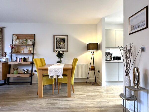 Green Avenue, Newark