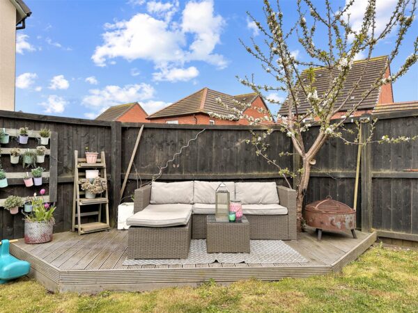 Ribbon Pond Drive, Middlebeck, Newark