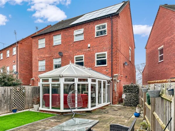 Cameron Lane, Fernwood, Newark